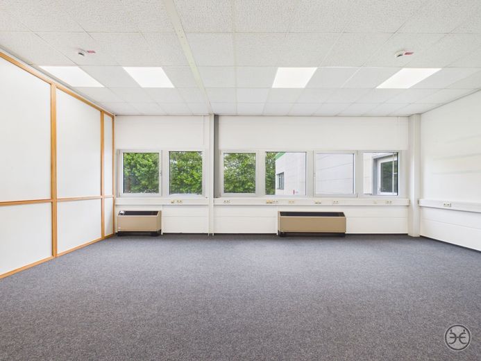 Büro &amp; Werkstattflächen in Industriegebiet zu Vermieten | Tweelbäke | Oldenburg – CAM05560G0-PR0049-STILL019