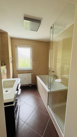 3 Zimmer Wohnung 1.OG Ingolstadt-Nordwest - inkl. Tiefgaragenstellplatz - provisionsfrei – Bad