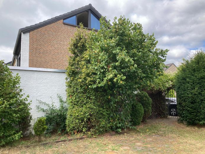 Gepflegtes Reihenendhaus mit Garten in Bremen-Huchting – Südfassade