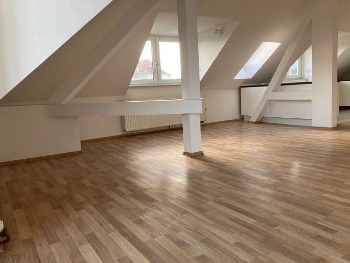 Loftfeeling auf 2 Ebenen, außergewöhliche & lichtdurchflutete Galeriewohnung – Foto 21