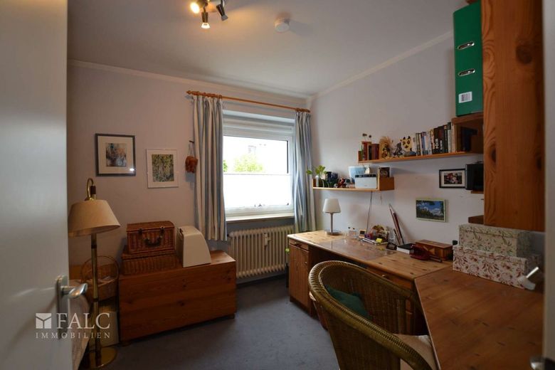 Langjährig vermietete 3-Zimmer-Wohnung mit Balkon und Stellplatz - Kapitalanlage mit Perspektive – Arbeitszimmer
