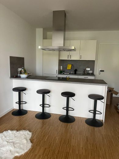 - Neuwertig -nach Erstbezug helle 2 Zimmer Wohnung - KfW 40+ , EBK, Balkon – Küche mit Kochinsel