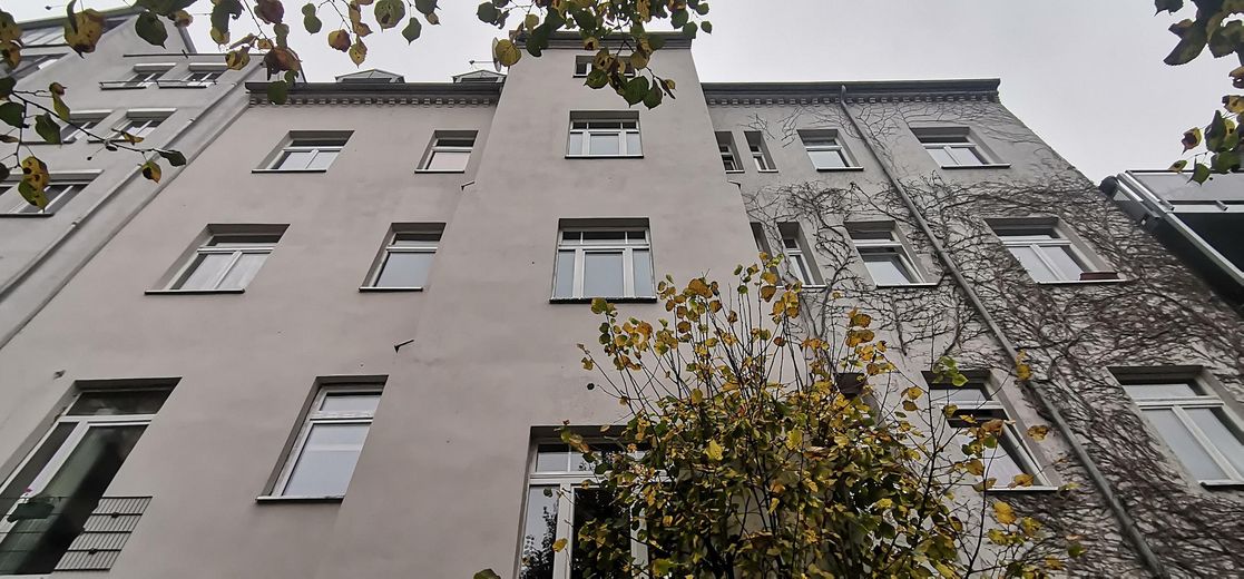 MFH Chemnitz-Kaßberg ca. 7%Rendite VOLLvermiet. WEG-aufget. Fernwärme lfd. instand geh. + Ausbaures. – Ansicht Hoffassade