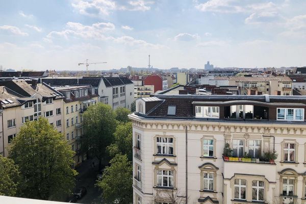 Sunny 1.5-room apartment with balcony in Charlottenburg - near Deutsche Oper