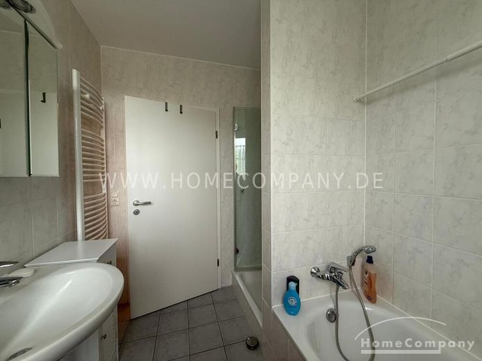 ***Riedberg (8072090) Moderne möblierte 3 Zimmer Wohnung mit Balkon und Stellplatz – 82a053bd6e43f13bcd1ef833df98ce5f4a52a1df.jpg