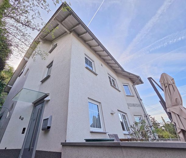 Großes Einfamilienhaus, barrierefrei - ohne Maklergebühr – Außenansicht - Eingang
