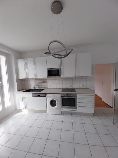 HSD-nah, provisionsfrei, bezugsfrei: 3-4 Z, 1.OG, Vollbad, Balkon, EBK – Einbauten Küche