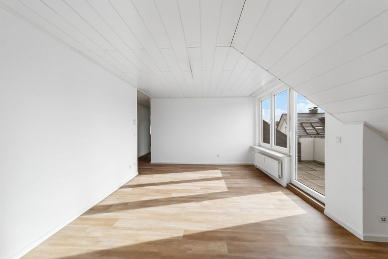 Se alquila apartamento de 3 habitaciones bien cuidado en una zona tranquila de Lüstringen – Wohnzimmer