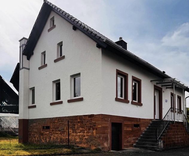İlk kullanım, yeni yenilenmiş bahçeli müstakil ev, 63828 Kleinkahl'da – Herrenhaus