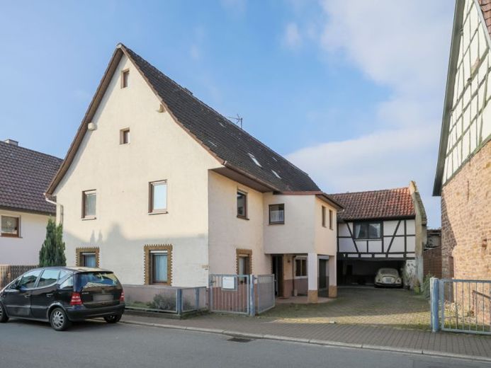 Handwerker und Bastler aufgepasst! Großes Wohnhaus mit viel Potential und verschiedenen Nutzungsmöglichkeiten – Foto 1