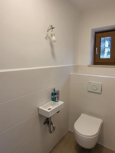 منزل واسع التصميم للعائلة بأكملها! *بدون عمولة* – Gäste-WC