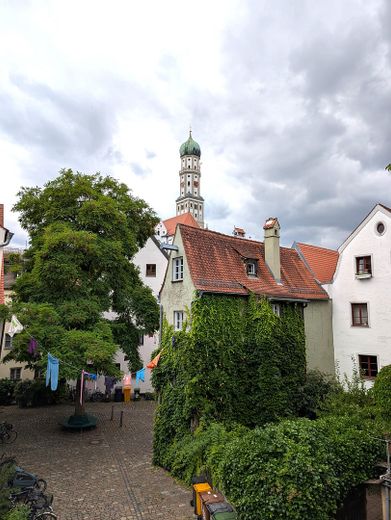 Beste Innenstadtlage in der Altstadt -Bezugsfreie 3 Zimmer Wohnung +++Ohne Maklerprovision +++ – Blick auf das Schmalste Haus 