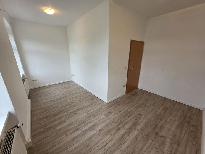 125qm 6-Raum Wohnung nach Renovierung und Sanierung zum Erstbezug – Zi 3.6 in L-Form