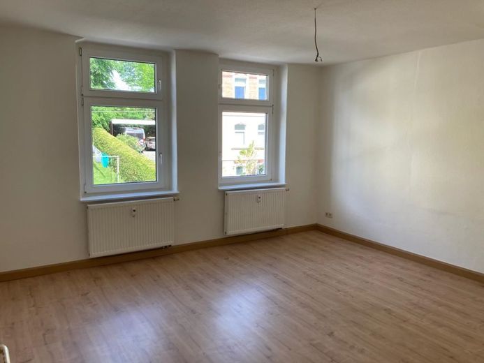 *** Großzügige 2-Zimmer mit Laminat und Wanne in guter Lage!!! *** – PHOTO-2022-05-23-12-25-03_2