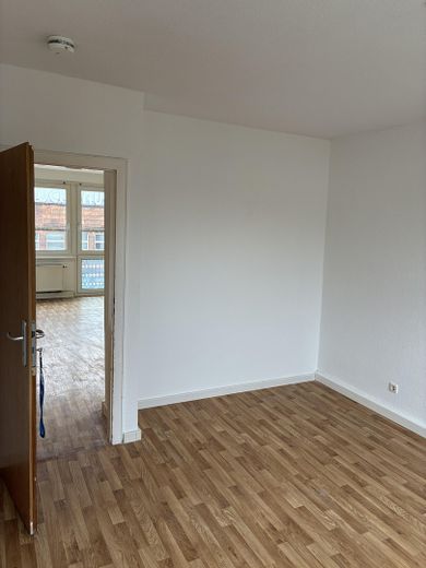 Helle, zentrumsnahe Wohnung mit Wannenbad – Schlafzimmer