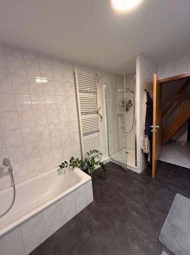 Appartement calme de 3 pièces avec cuisine équipée et balcon à Harpolingen/Bad Säckingen – Bad