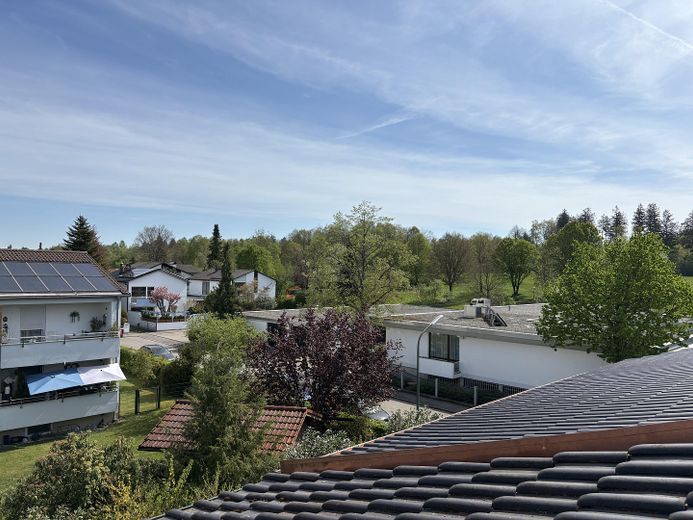 Krailling: Großzügiges Reihenmittelhaus + Garage (optional) – Blick aus Dachfenster 