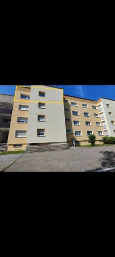 Carport mit Blick auf Wohnung