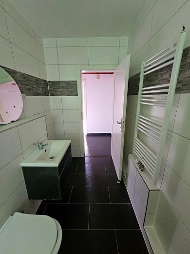 Kapitalanlage mit hoher Rendite: Helle sanierte Wohnung mit Balkon – Badzimmer