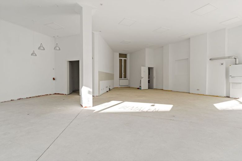 Ideale Ladenfläche mit Schaufensterfront am Eselsbrunnen! – Laden
