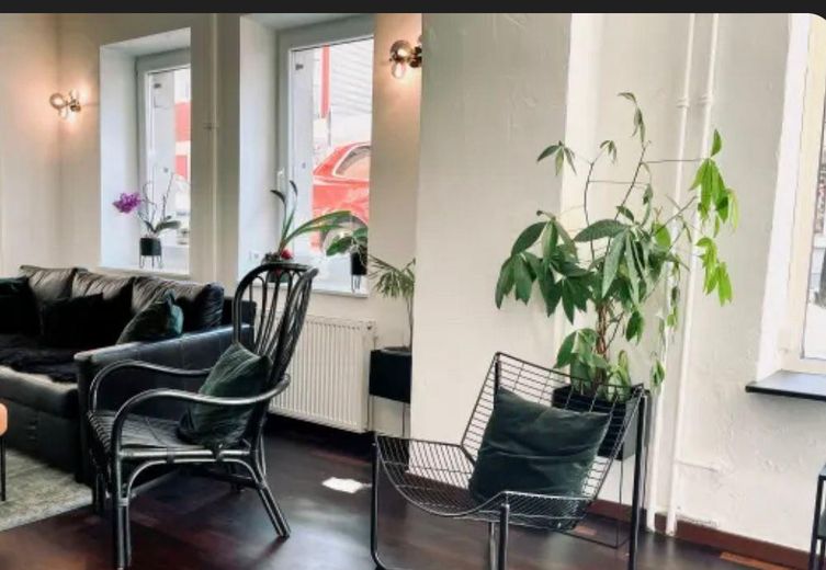 SALON FRYZJERSKI W ŚRÓDMIEŚCIU BÖBLINGEN – Wartebereich