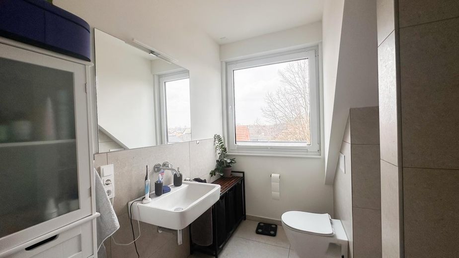 Exklusive 4-Zimmer-Wohnung mit großem Balkon – Foto 6