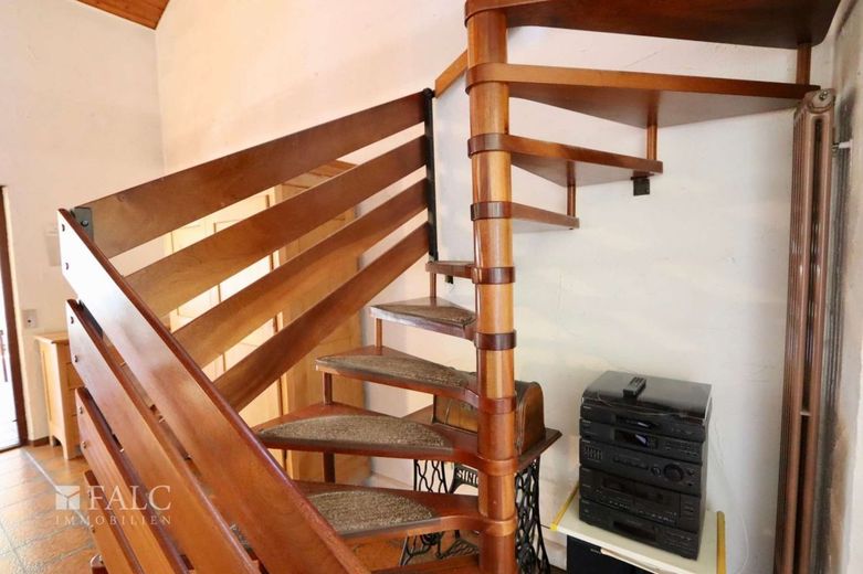 +++Individuelles Einfamilienhaus mit Charakter und vielen Möglichkeiten+++ – Treppe