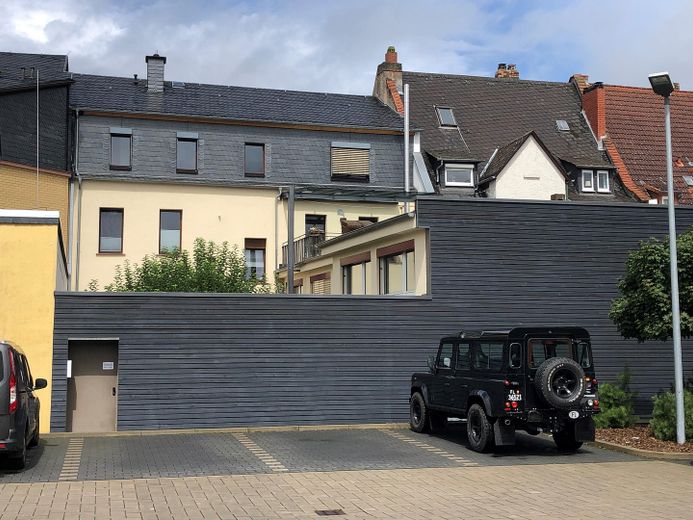 Südansicht Parkplatz