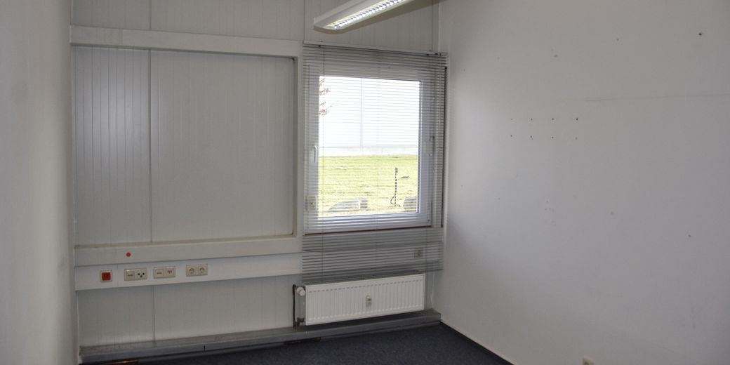 Gewerbeobjekt/Halle mit Büro und Stellplätzen zentral gelegen in Wismar-Westhafen – 4 Büroansicht