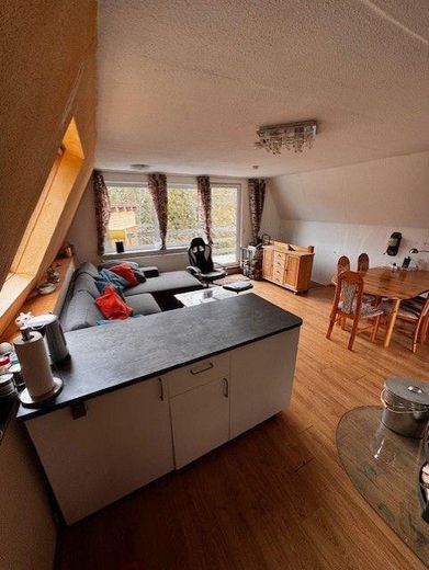Wohnzimmer mit Küche
