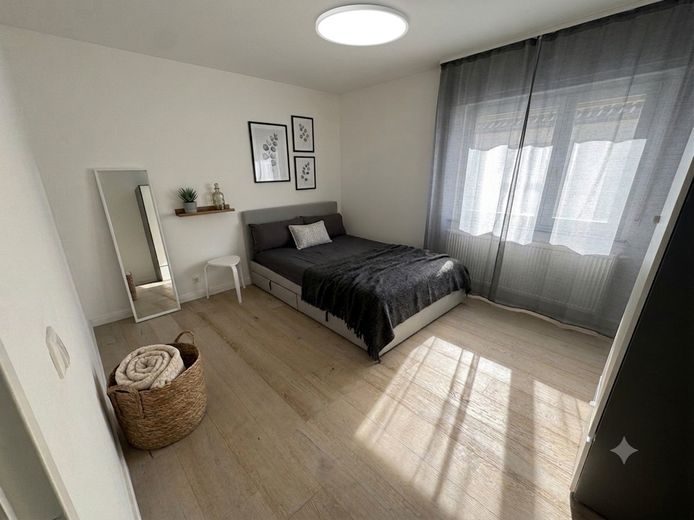 Renovierte möblierte 3,5 Zi-Wohnung 80m2 mit Garten im 1.OG / Nähe Frankfurt / ab sofort – Zdjęcie 5