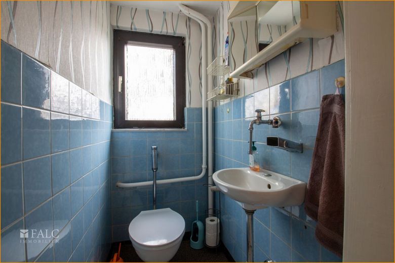 Haus sucht Großfamilie! – Gäste WC