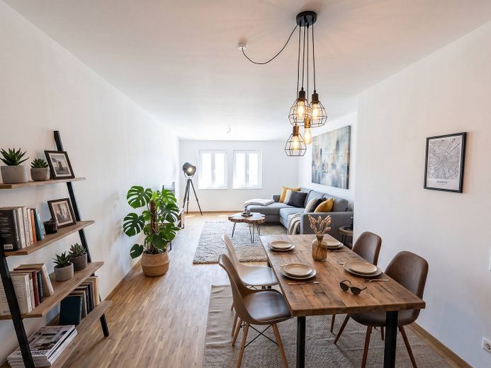 Vivienda moderna en Kronsrode: apartamento de 3 habitaciones con COCINA EMPOTRADA – Virtuelles Staging