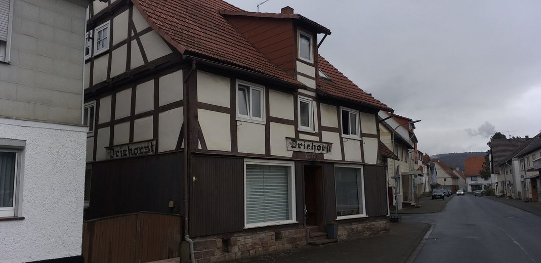 Wesertal-OT, Zweifamilienhaus + Gewerbe – Foto 4