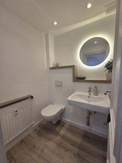 separate Toilette  