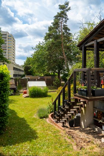 Provisionsfrei - Bezugsfertiges Einfamilienhaus mit großem Garten und Erweiterungspotenzial – Garten 