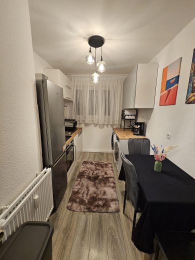 Möbliertes 3-Zimmer-Apartment als 3er-WG am Heidelberger Platz- nahe FU und Charité Zahnklinik – Kitchen