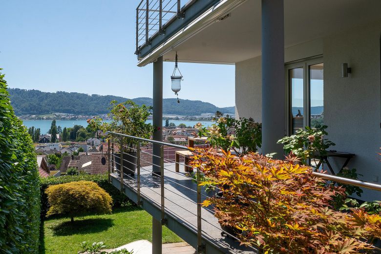 Porzione di bifamiliare con vista sul lago a Ludwigshafen – Balkon EG