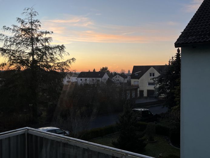 Hochwertig renoviertes Zweifamilienhaus – Aussicht OG