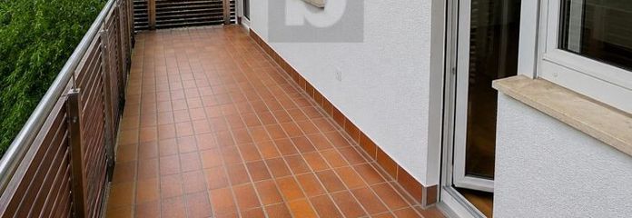 EXCLUSIVITÉ : EMPLACEMENT CALME, LUMINEUX, MODERNISÉ AVEC VUE