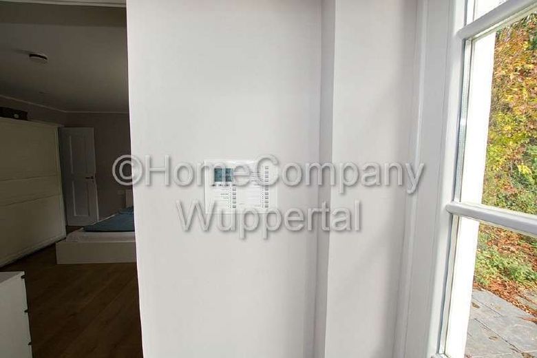 Reside at the Toelleturm! Modern 2-room apartment with terrace, DSL wifi and many extras – b035896f726a5cd04a37af01bf4f8049c82fa04a.jpg