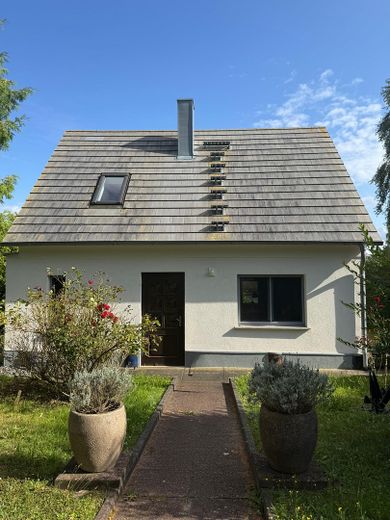Inselidyll mit Boddenblick: Großes Grundstück & Ferienhaus-Potenzial auf Rügen – Außenansicht Norden