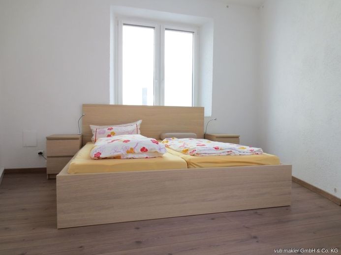 Attraktives Mehrfamilienhaus in Hof - hohe Rendite, Pelletheizung , Dach erneuert &amp; laufend saniert – VUB0002423-14