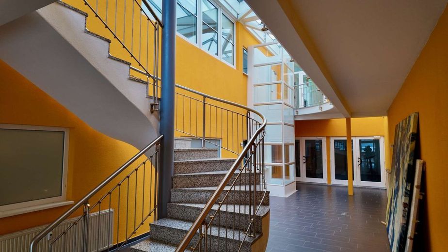 Gewerbefläche / Büro in Uhldingen-Mühlhofen – ...mit Wendeltreppe und Aufzug