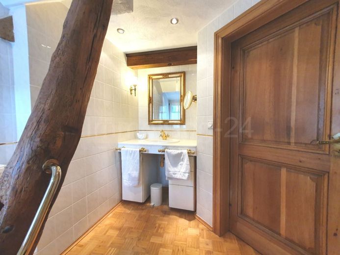 BADEZIMMER 1