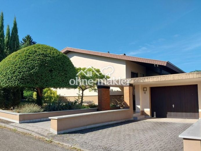 Freistehendes EFH auf über 1.000 m² - ruhig, sonnig, mit vielseitigem Untergeschoss - Nähe Freiburg – Foto 1