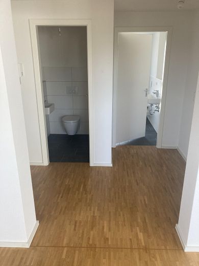 2 ZKB, Einbauküche, Dachterrasse, Keller, Neubau 2018 – Flur