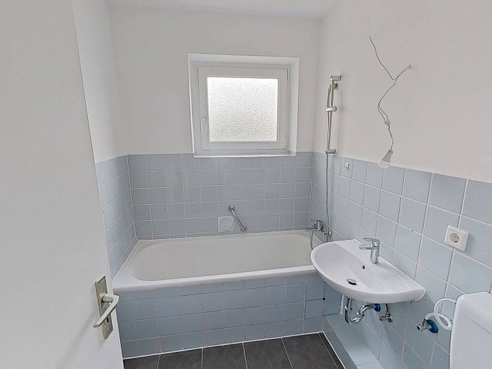 Lichtblick gesucht? Sonnige 2-Zimmer-Wohnung mit Balkon – Foto 9