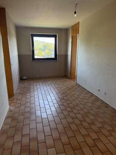 Na sprzedaż mieszkanie własnościowe 3,5-pokojowe – Weinstadt-Beutelsbach – od osoby prywatnej, bez prowizji dla pośrednika – Esszimmer 