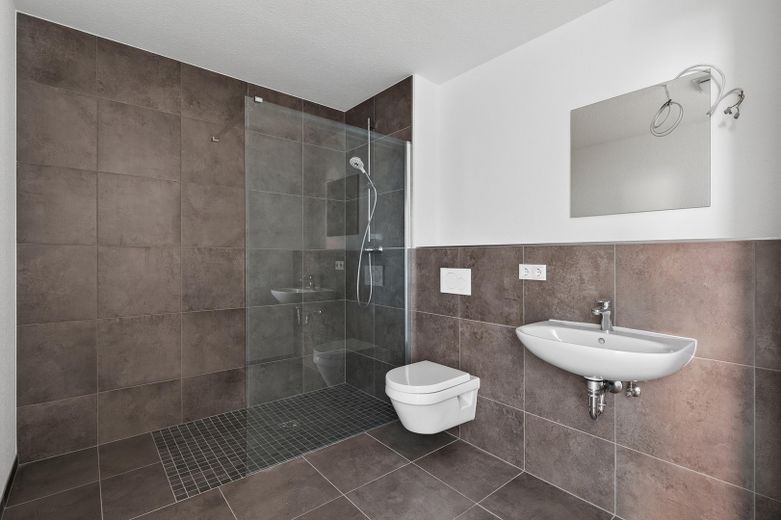 Dusche zu Schlafzimmer 